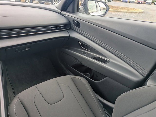 Certified 2025 Hyundai Elantra Sport image 16