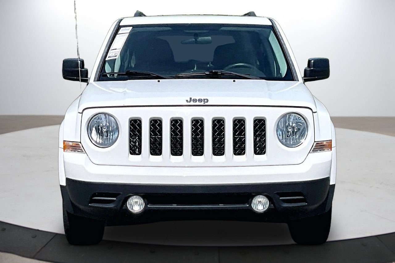 Used 2015 Jeep Patriot High Altitude FWD image 3