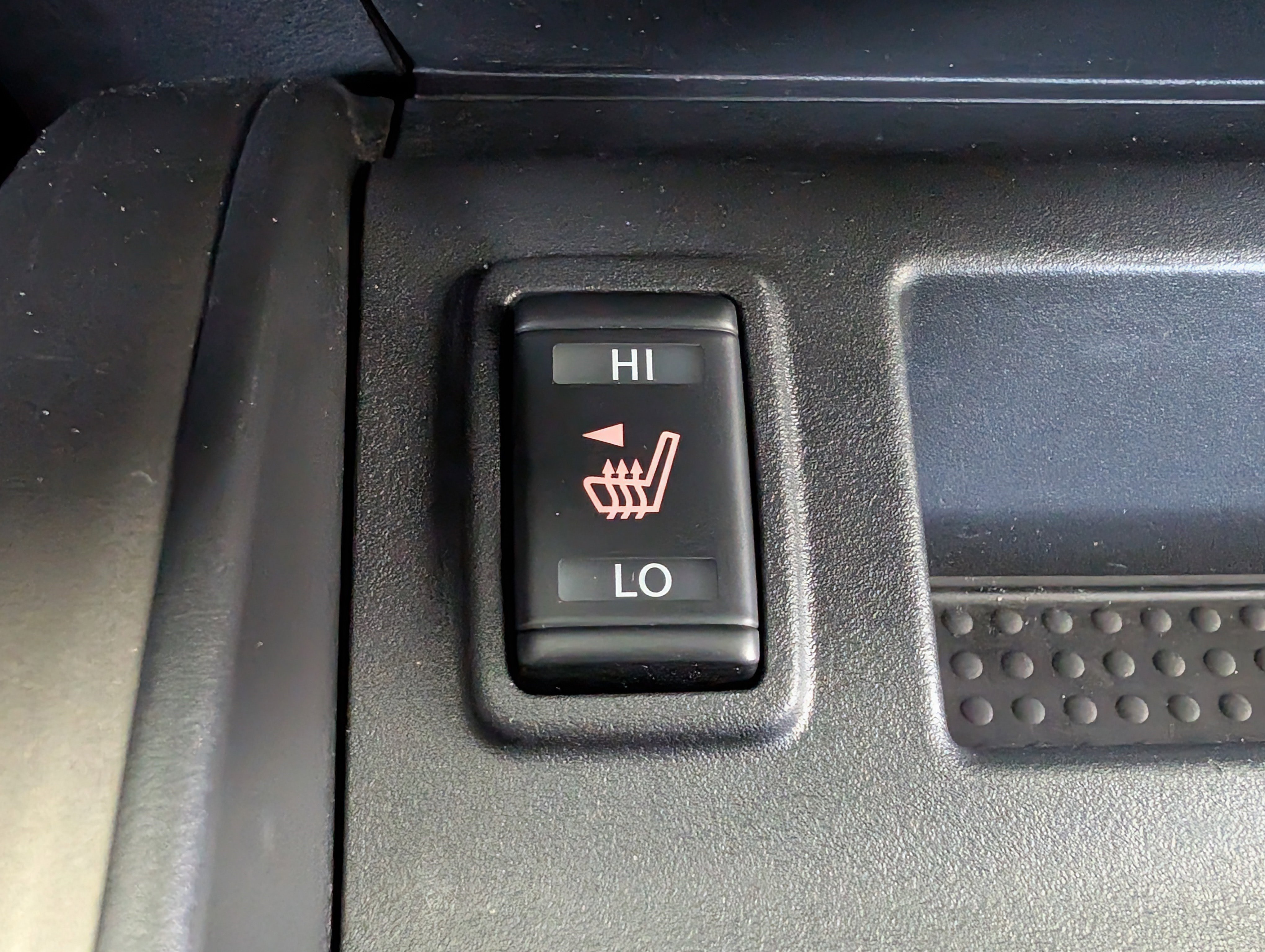 Used 2024 Nissan Titan SV w/ SV Bronze Edition Package image 31