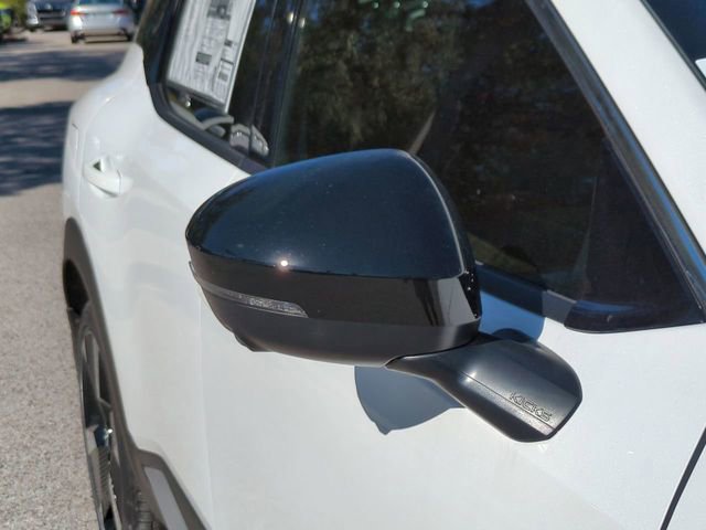 New 2026 Nissan Kicks SR image 12