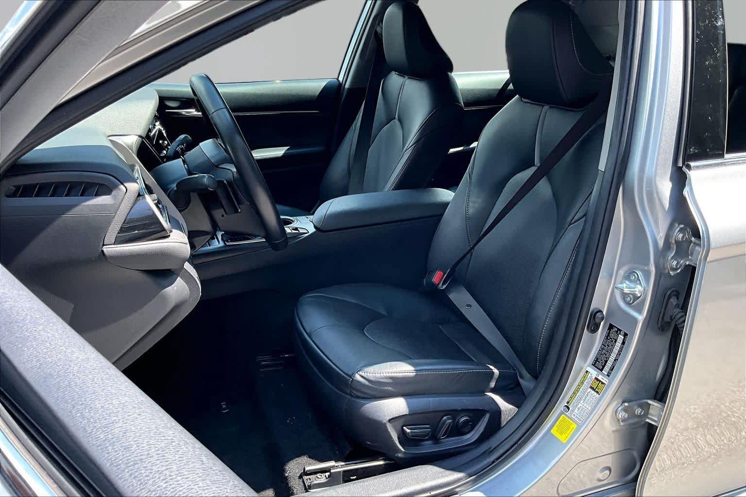 Used 2024 Toyota Camry XSE FWD image 8