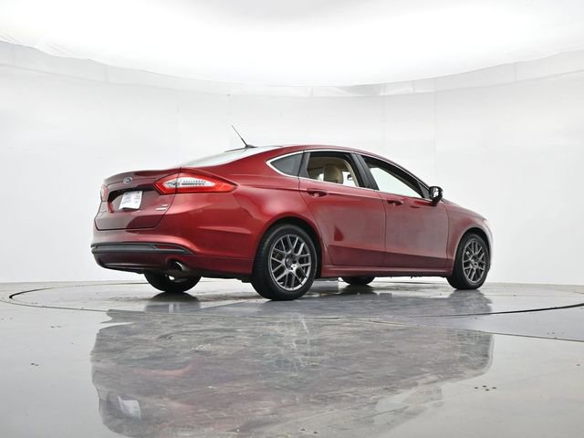 Used 2014 Ford Fusion SE w/ Equipment Group 202A FWD image 29