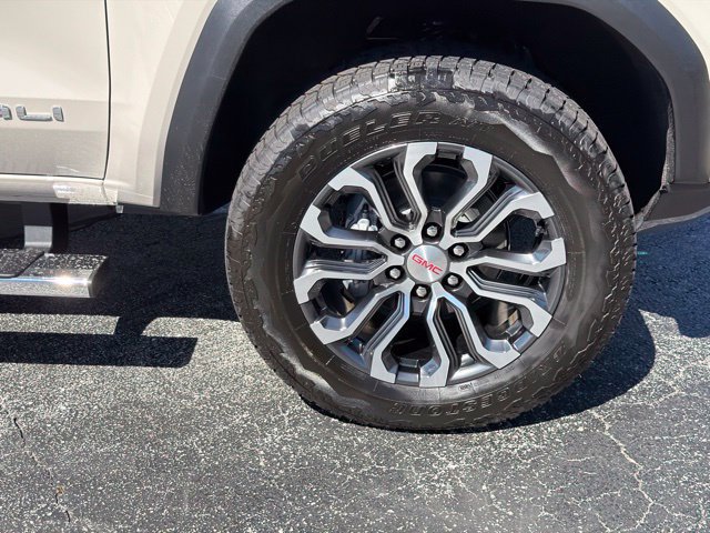New 2026 GMC Canyon Denali AWD/4WD image 10