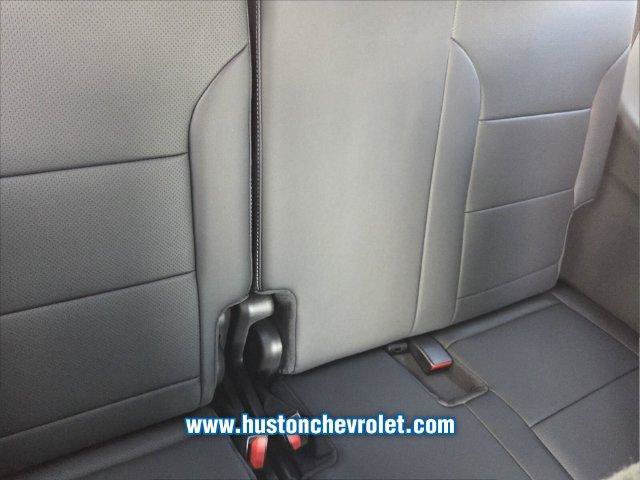 New 2027 Chevrolet Traverse LT w/ Sun and Wheel Package FWD image 19