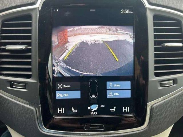 Used 2022 Volvo XC90 T5 Momentum w/ Climate Package image 12