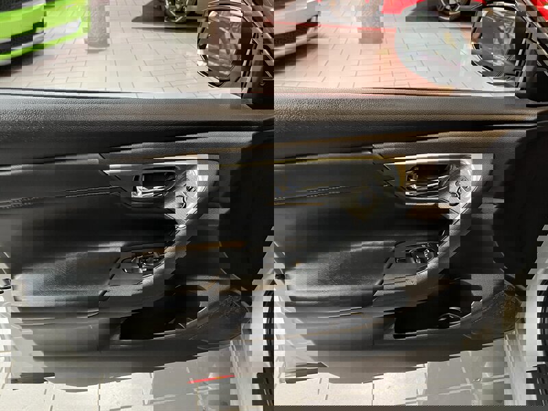 Used 2015 Nissan Altima 2.5 SL w/ Technology Package image 21