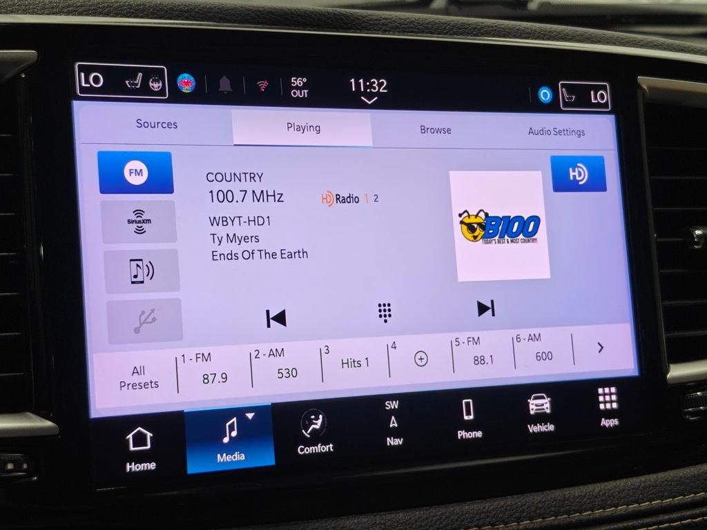 Used 2021 Chrysler Pacifica Touring-L image 39