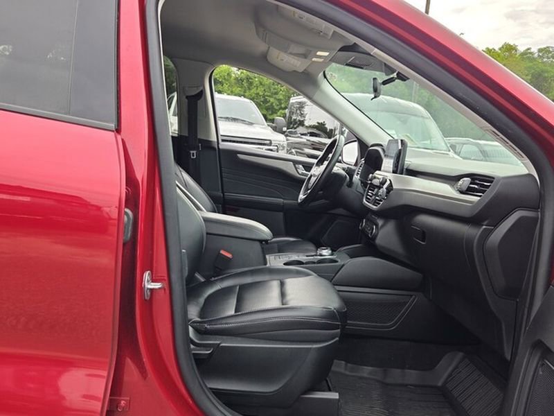 Used 2022 Ford Escape SEL FWD image 15