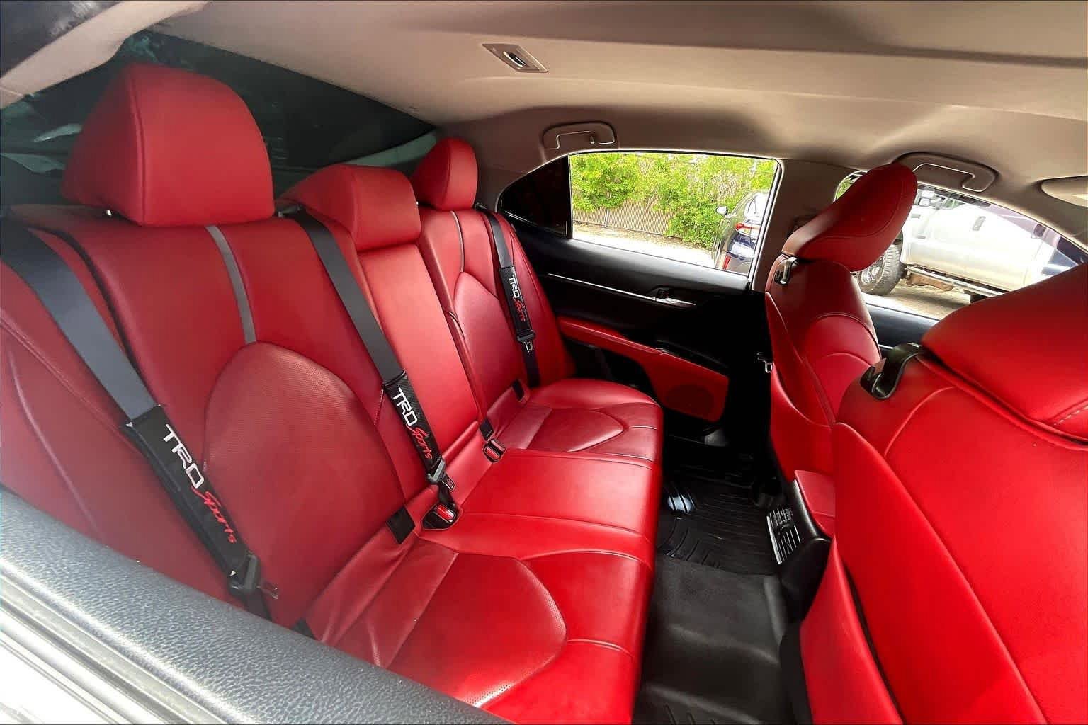 Used 2019 Toyota Camry XSE image 19