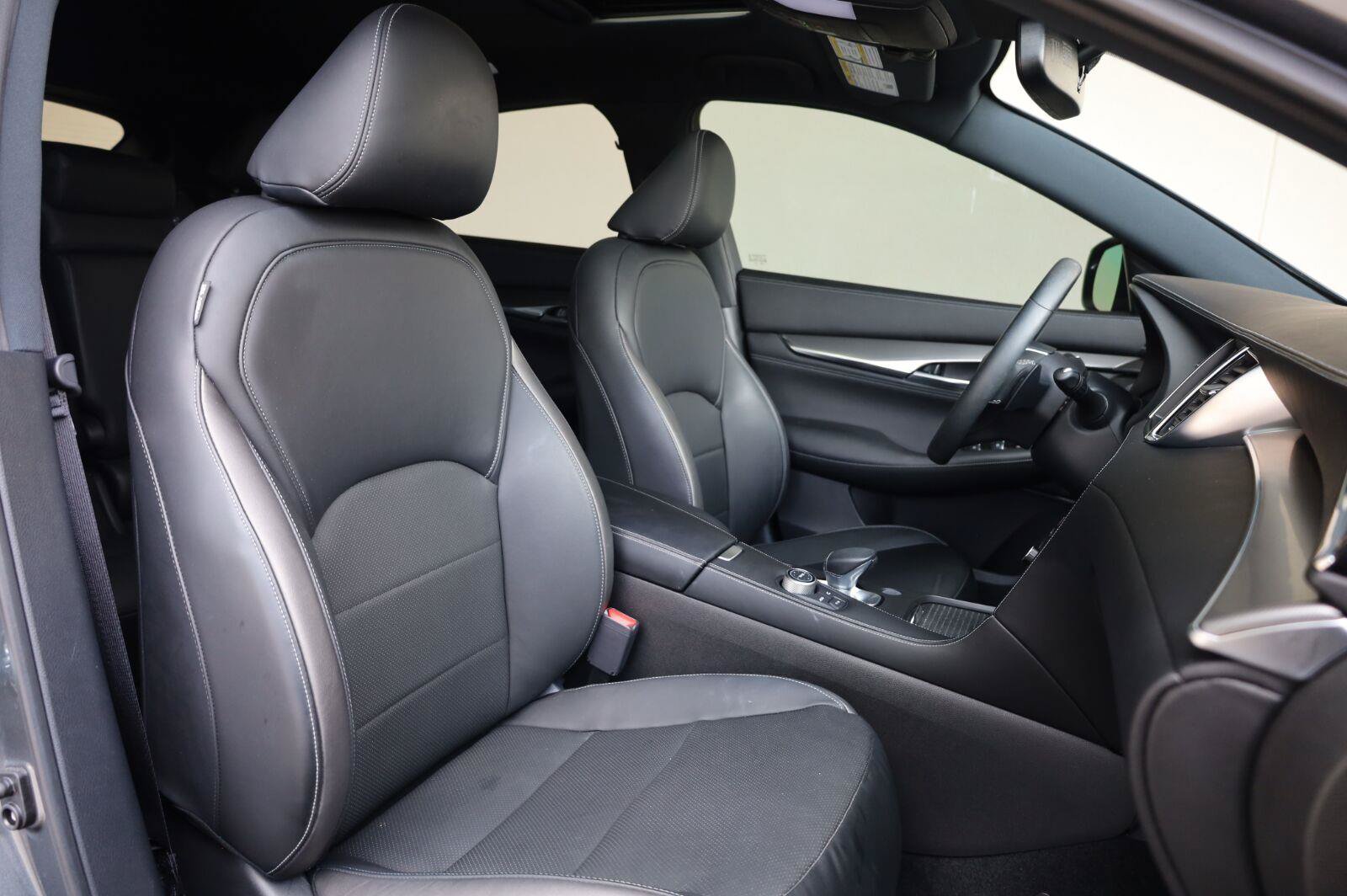 Used 2023 INFINITI QX55 Luxe w/ Cargo Package AWD/4WD image 29