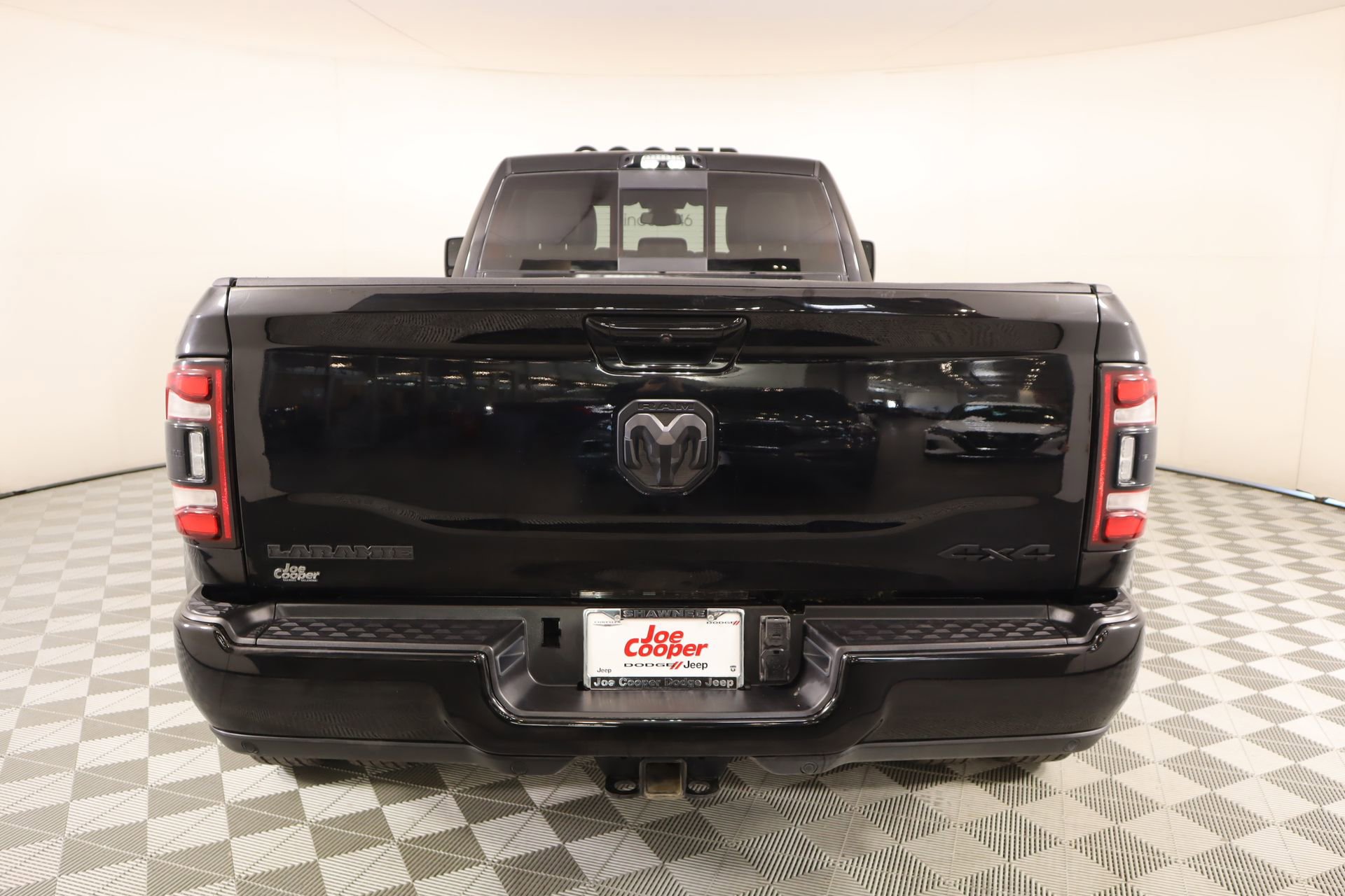 Used 2024 RAM 3500 Laramie w/ Night Edition AWD/4WD image 22