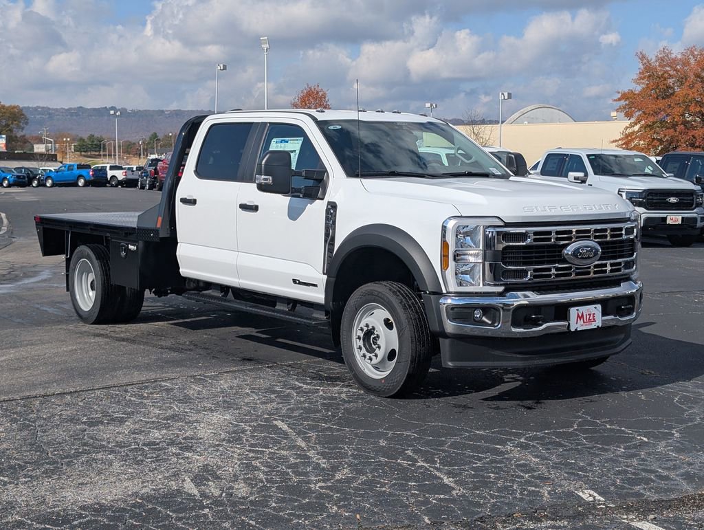 New 2026 Ford F450 XL w/ XL Chrome Package image 3