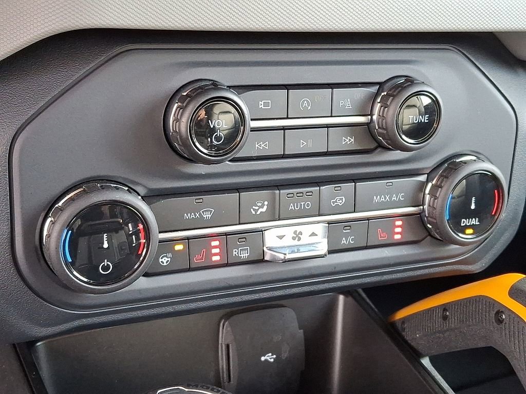 Used 2022 Ford Bronco Badlands image 15