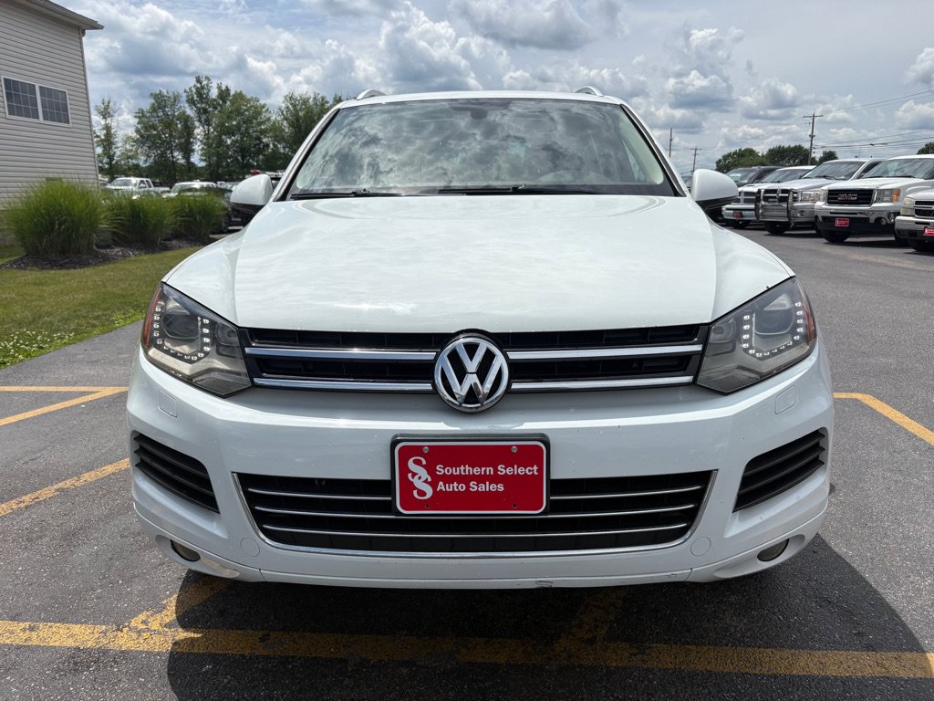 Used 2013 Volkswagen Touareg Sport AWD/4WD image 3