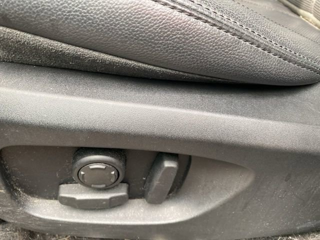 Used 2017 Land Rover Discovery Sport HSE image 10