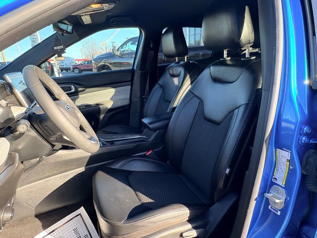 Used 2024 Jeep Compass Latitude image 22