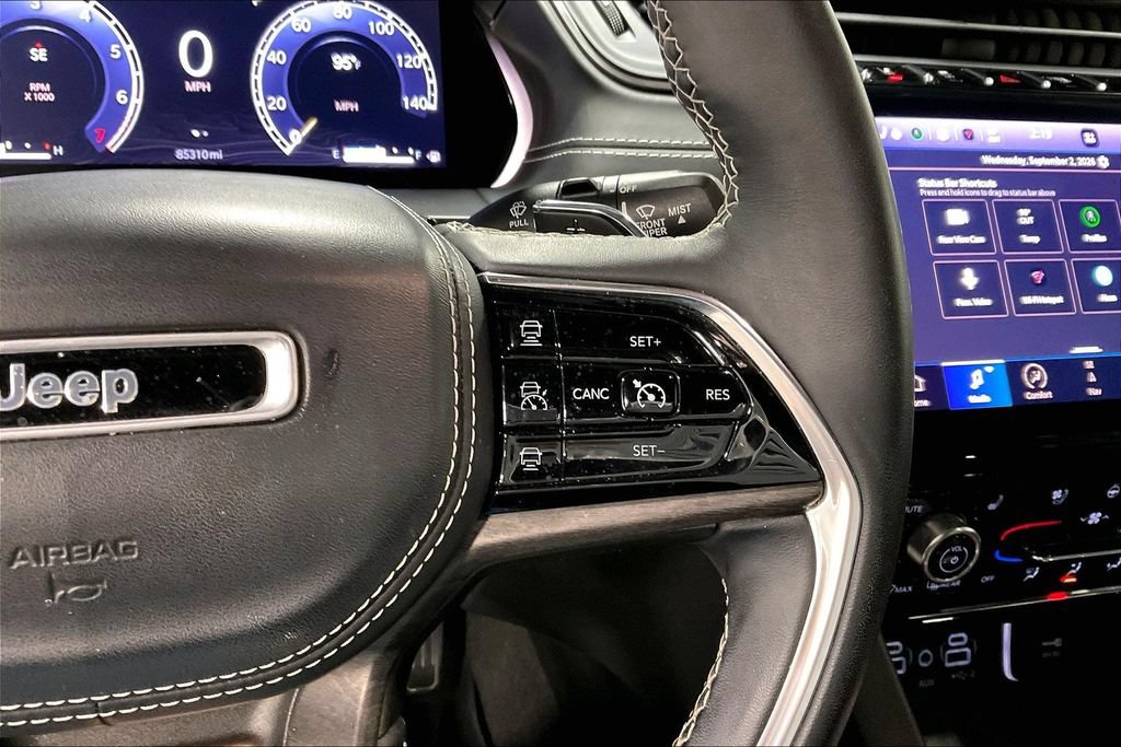 Used 2021 Jeep Grand Cherokee L Overland w/ Luxury Tech Group IV AWD/4WD image 26