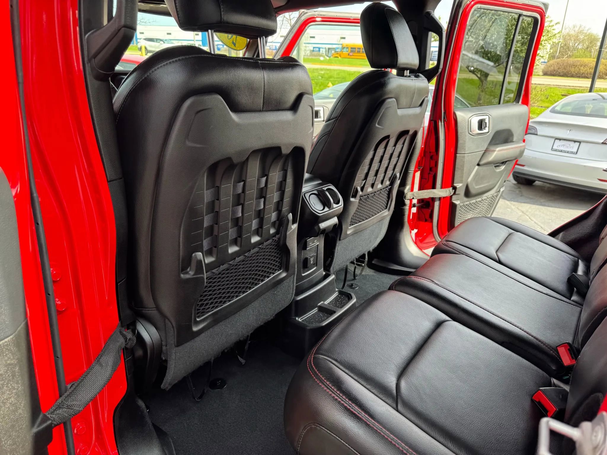 Used 2018 Jeep Wrangler Unlimited Rubicon image 18