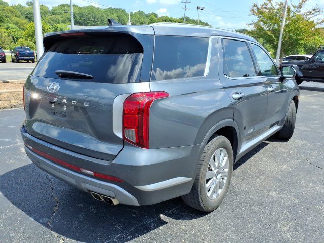 Used 2024 Hyundai Palisade SEL FWD image 14