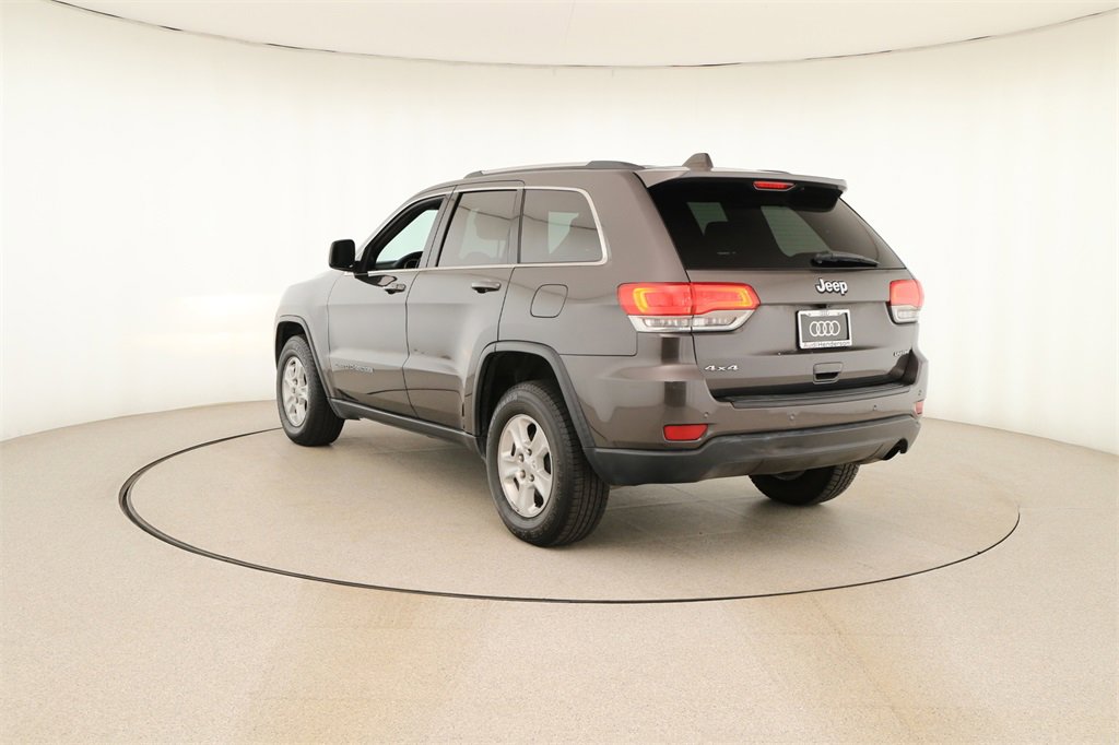 Used 2017 Jeep Grand Cherokee Laredo w/ Quick Order Package 23E image 4