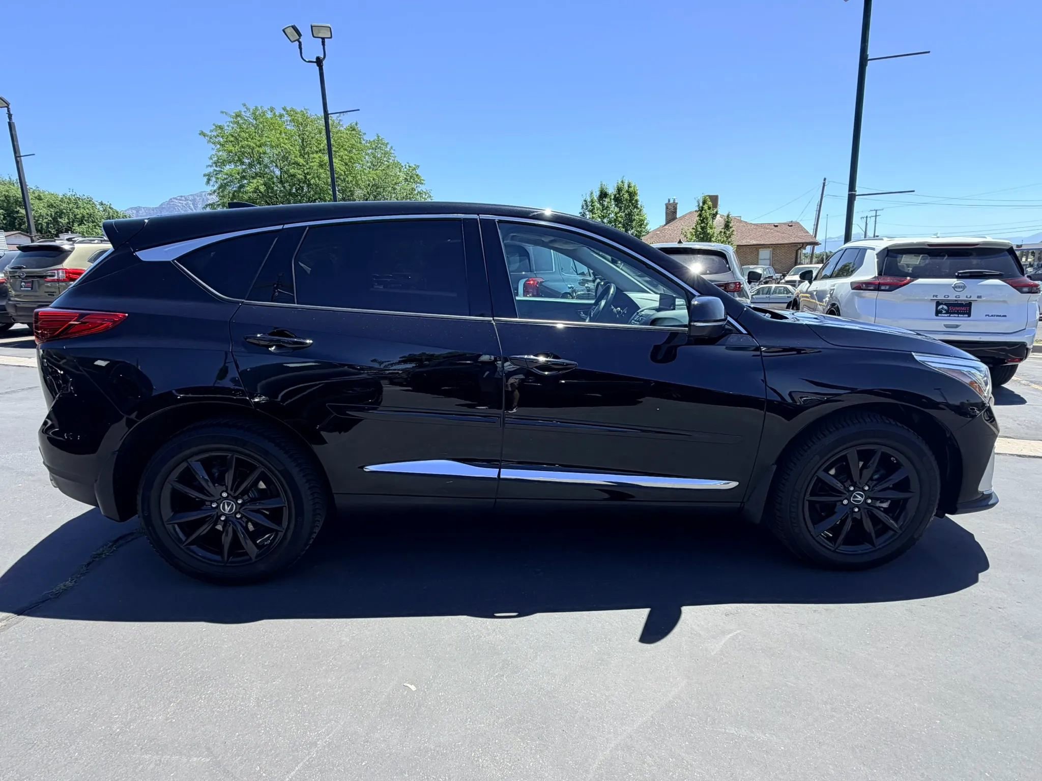 Used 2020 Acura RDX AWD w/ Advance Package image 3