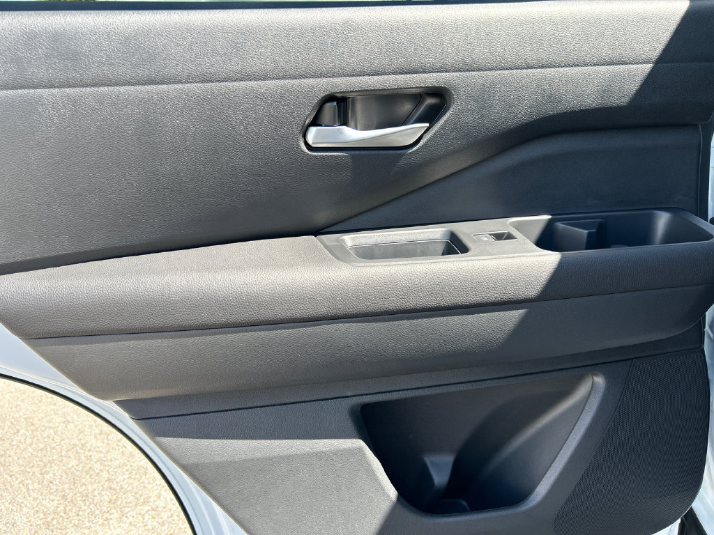 New 2026 Nissan Pathfinder SL w/ Cargo Package FWD image 31