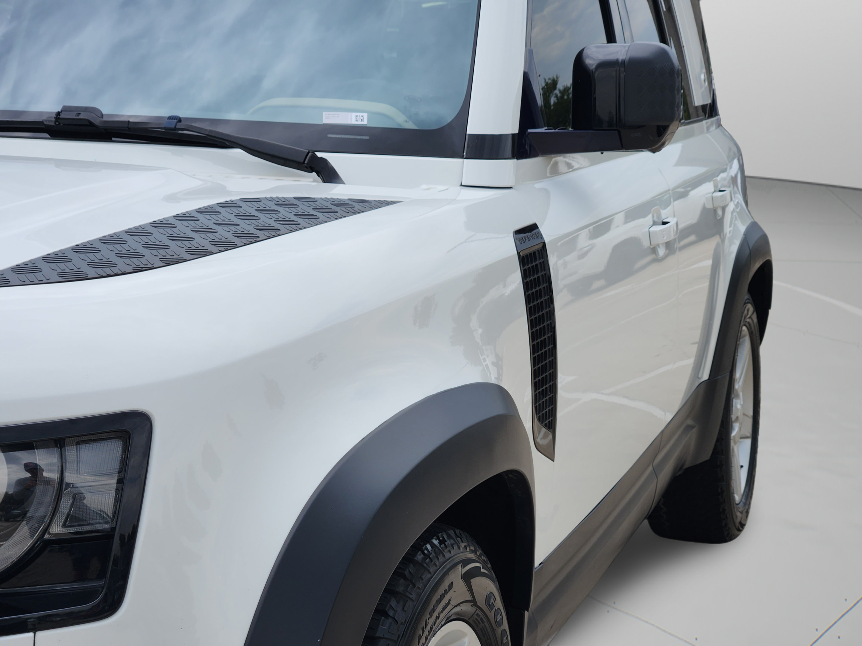 Used 2020 Land Rover Defender 110 SE AWD/4WD image 41