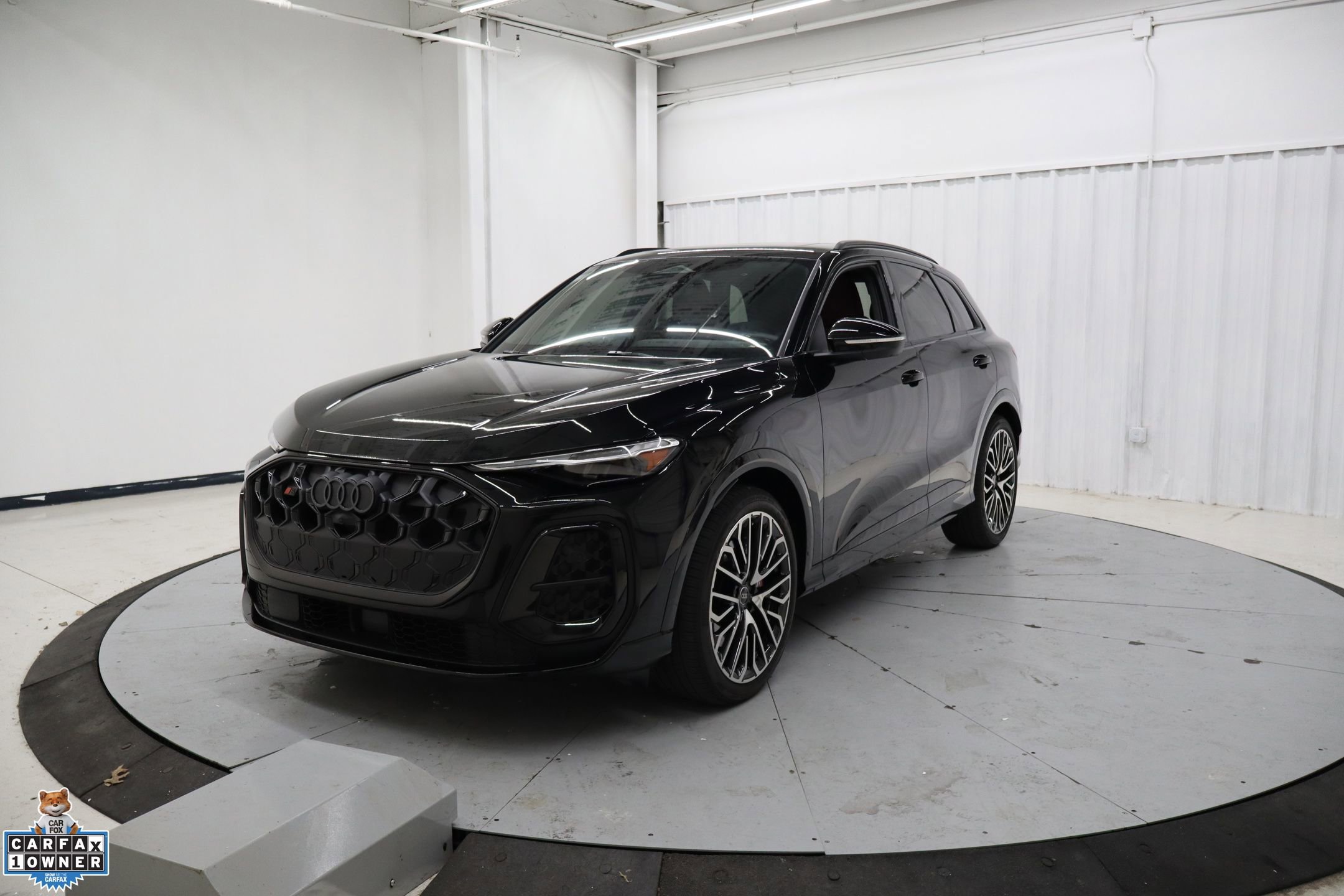 Used 2025 Audi SQ5 Premium Plus w/ Premium Plus Package image 10