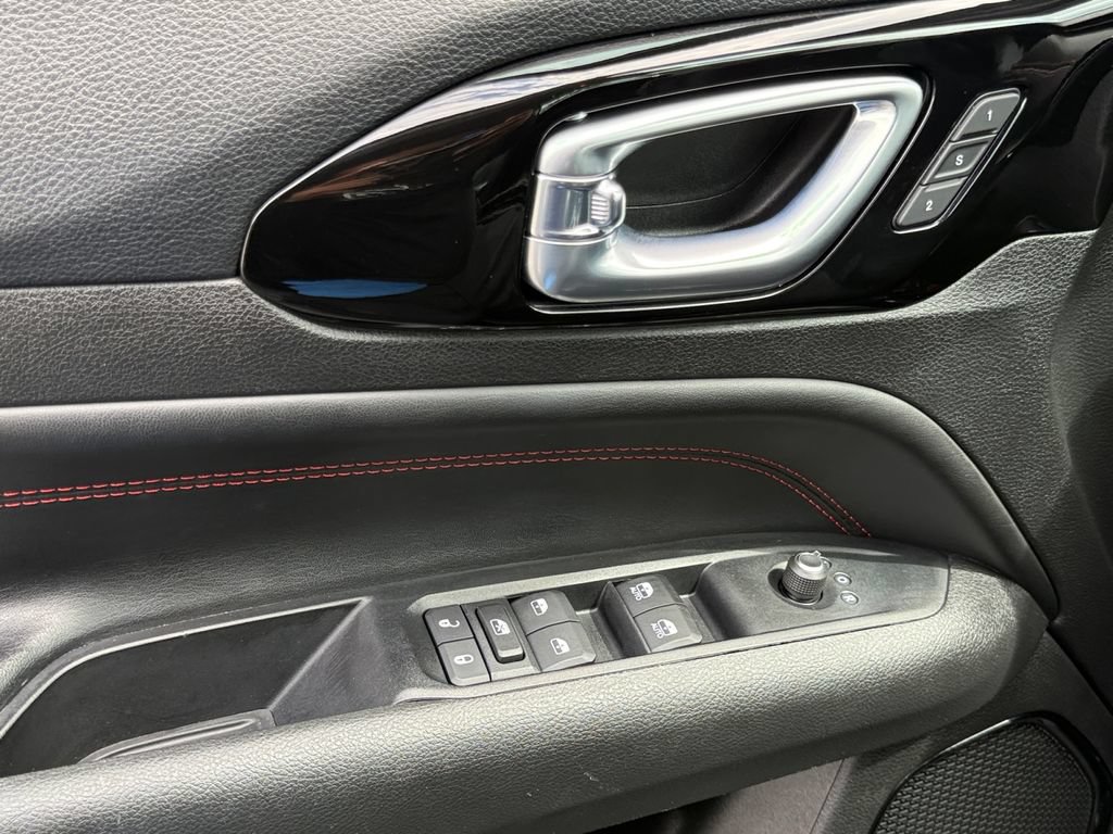 Used 2022 Jeep Compass Trailhawk w/ Trailhawk Elite Group AWD/4WD image 11