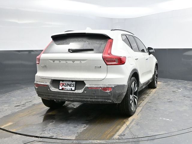Used 2023 Volvo XC40 B5 Ultimate w/ Protection Package Premier image 7