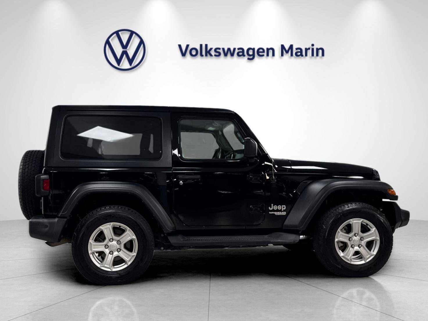 Used 2018 Jeep Wrangler Sport AWD/4WD image 6