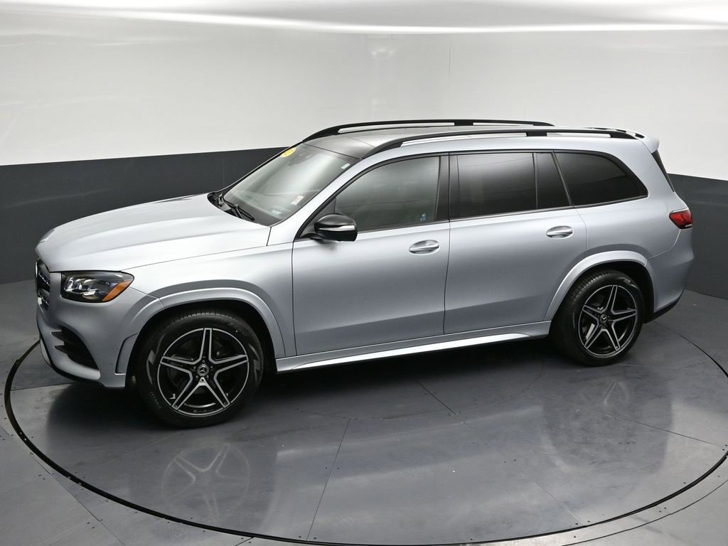 Used 2022 Mercedes-Benz GLS 450 4MATIC image 32