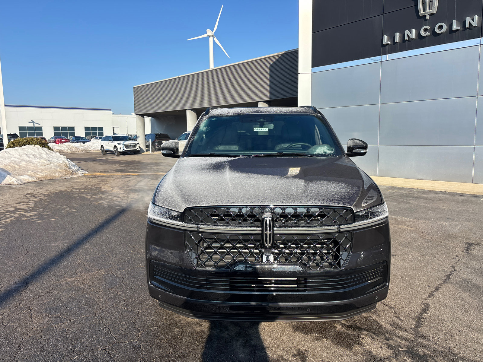 New 2026 Lincoln Navigator Reserve w/ Jet Appearance Package image 2
