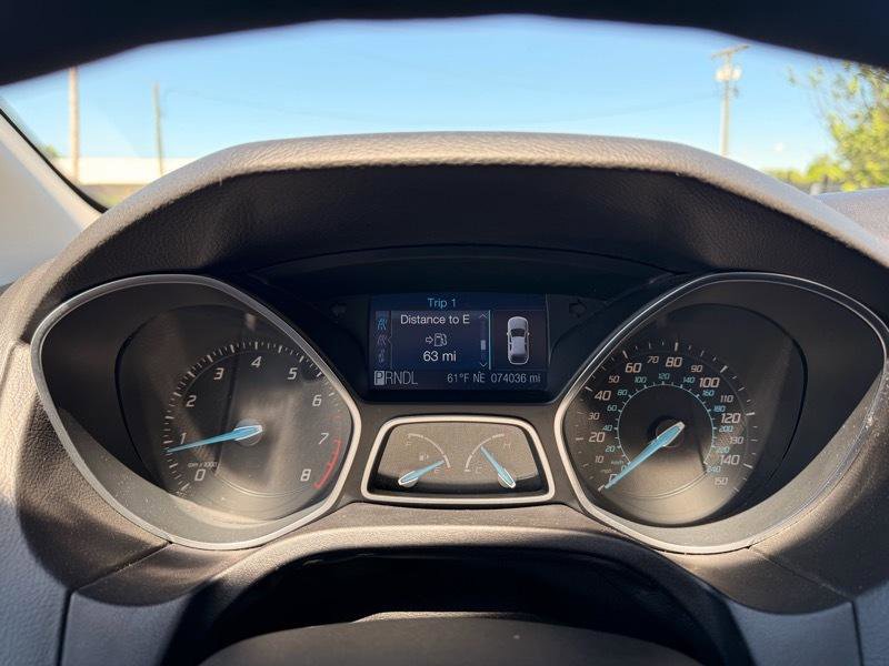 Used 2012 Ford Focus SE FWD image 15
