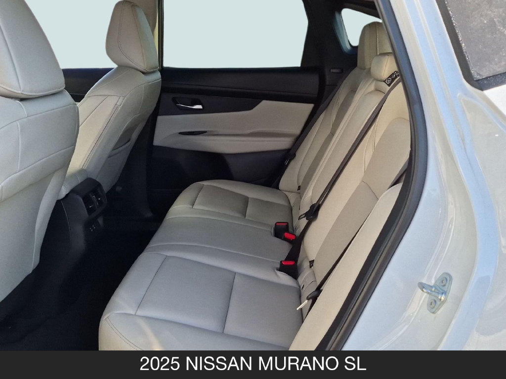 Certified 2025 Nissan Murano SL w/ Cargo Package AWD/4WD image 17