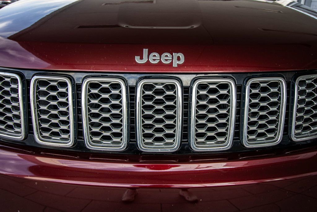 Used 2017 Jeep Grand Cherokee Summit w/ Trailer Tow Group IV image 8