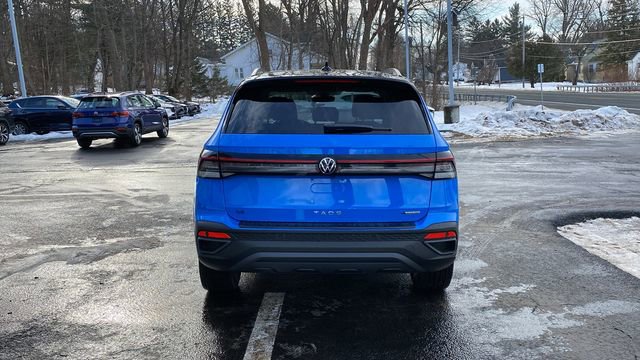 New 2026 Volkswagen Taos SE image 6
