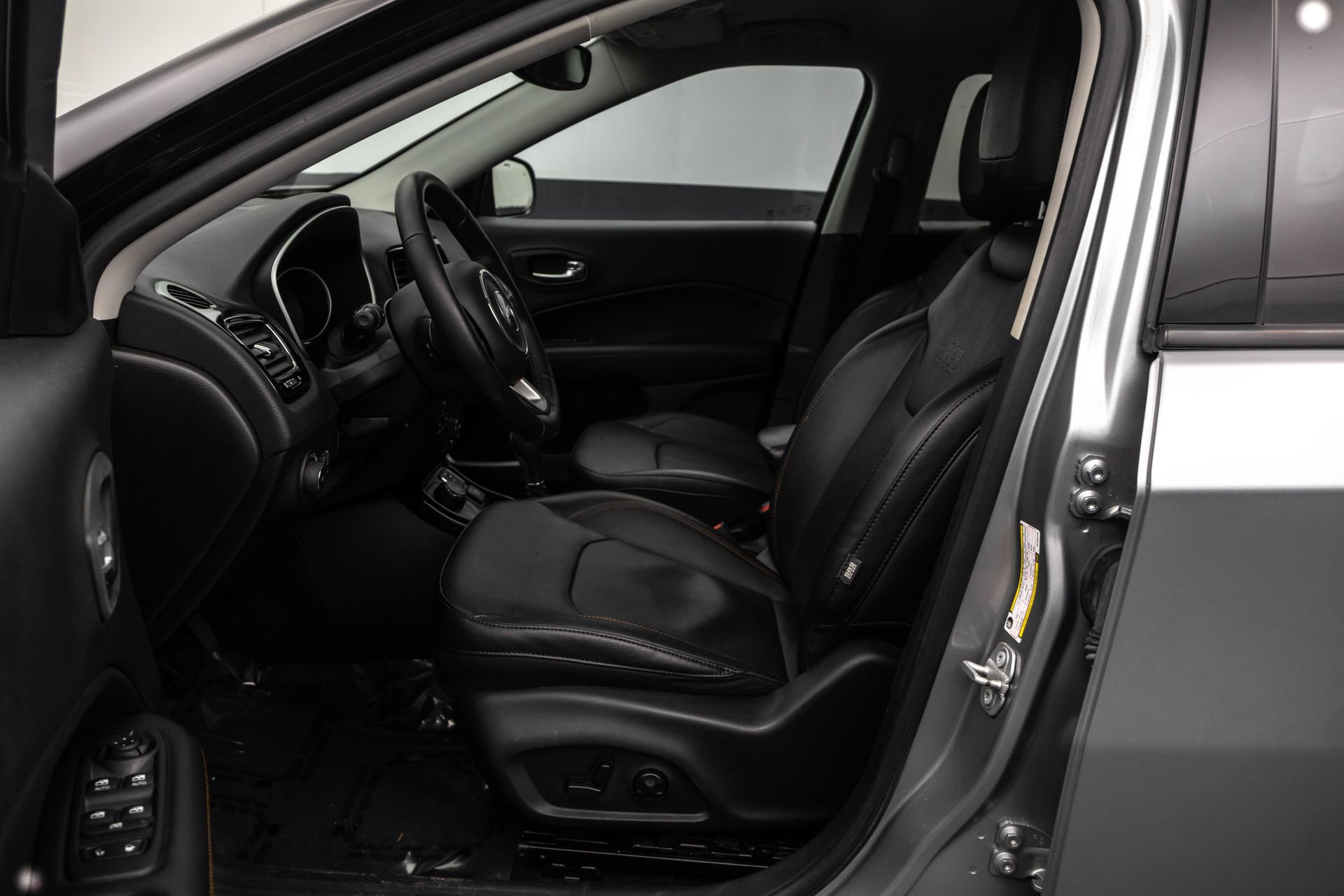 Used 2021 Jeep Compass Limited image 6