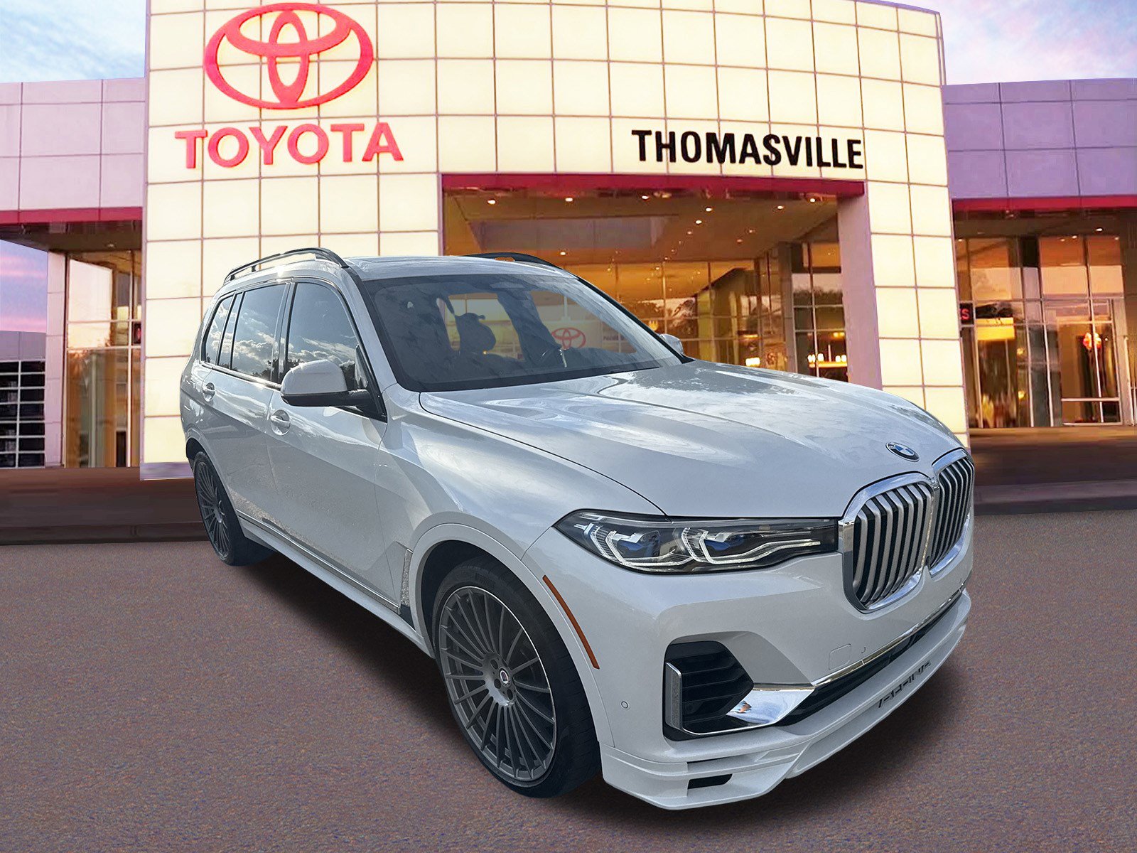 Used 2022 BMW ALPINA XB7 image 3