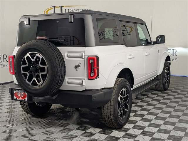 Used 2024 Ford Bronco Outer Banks image 7