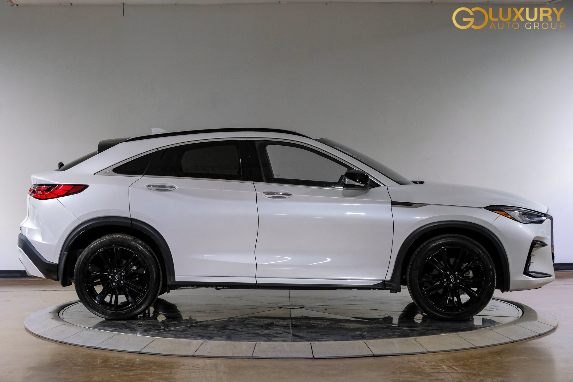 Used 2023 INFINITI QX55 Luxe w/ Cargo Package AWD/4WD image 9