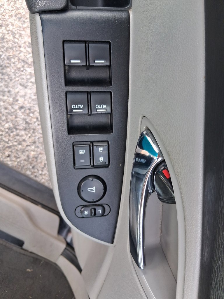 Used 2015 Honda Odyssey EX-L image 27