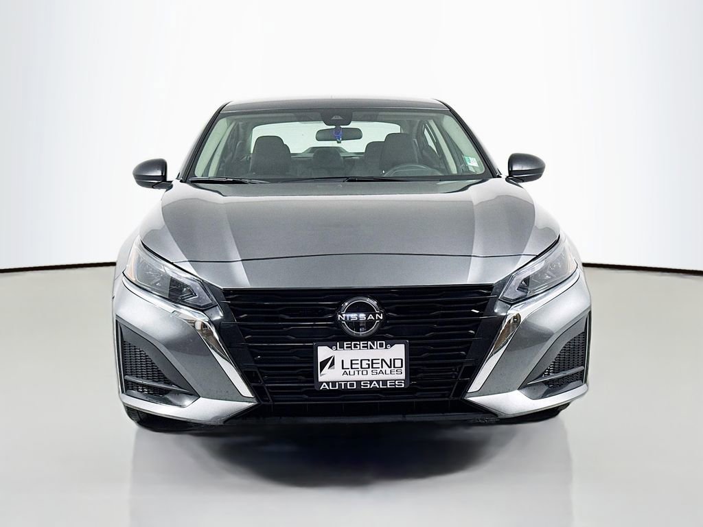 Used 2024 Nissan Altima 2.5 S image 2