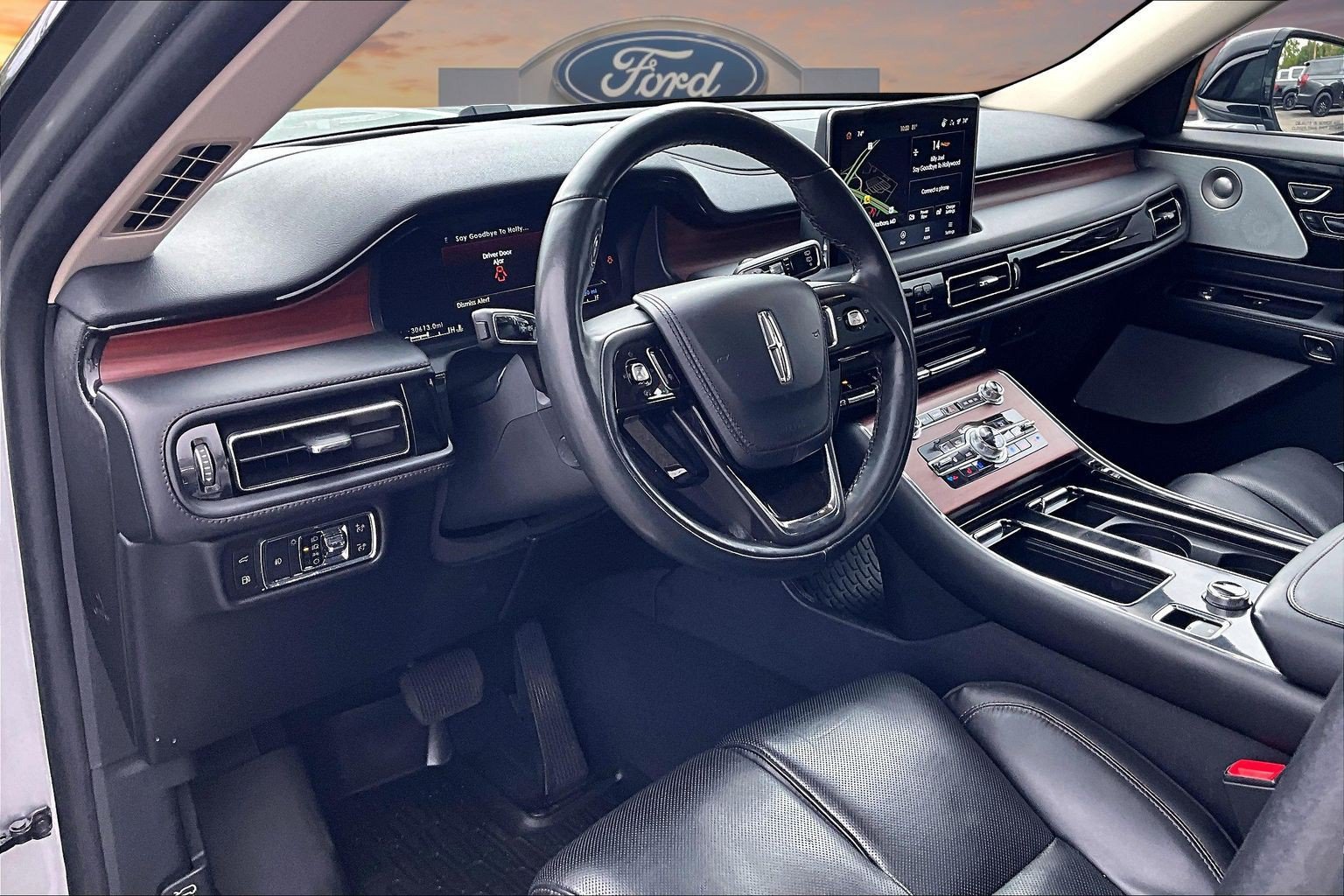 Used 2023 Lincoln Aviator Grand Touring w/ Equipment Group 301A AWD/4WD image 14
