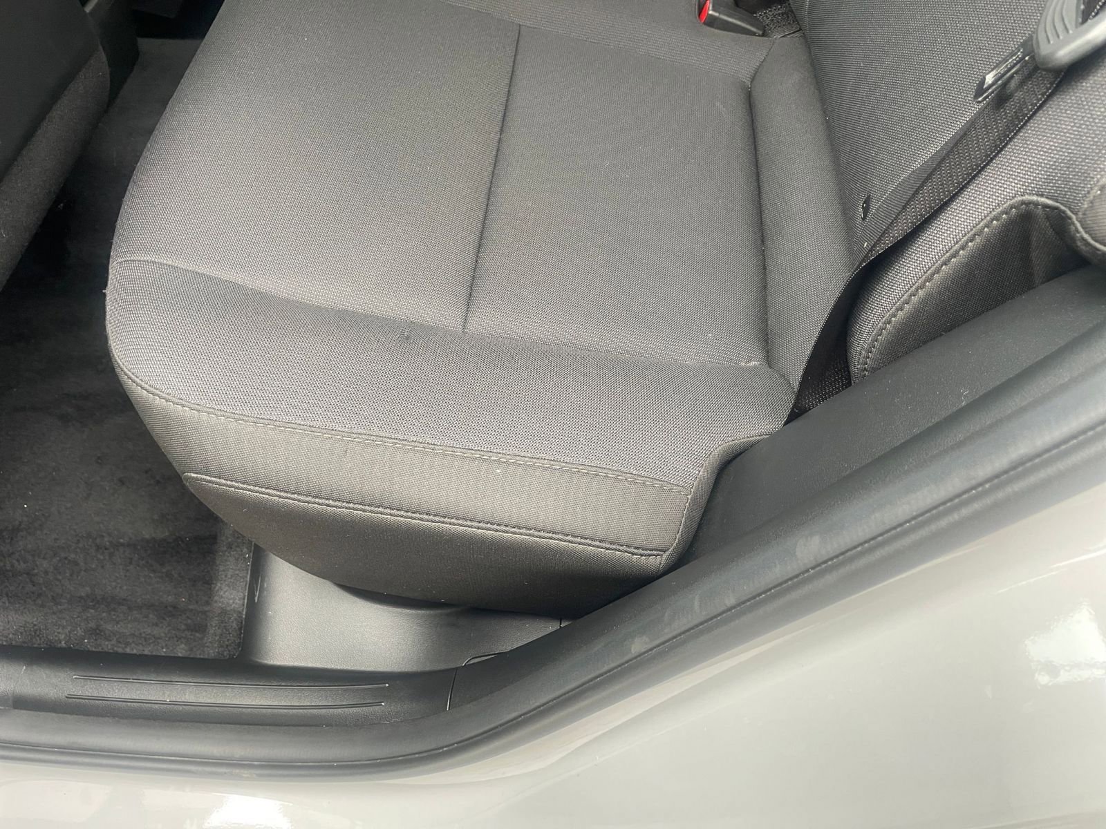 Used 2025 Hyundai Kona SEL image 28