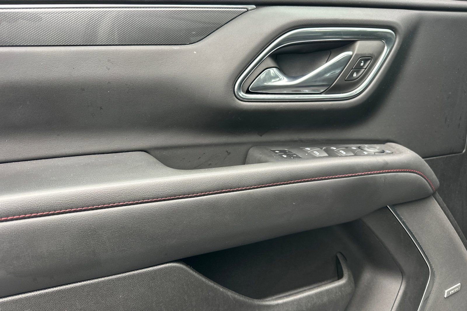 Used 2023 Chevrolet Suburban RST w/ Luxury Package image 11