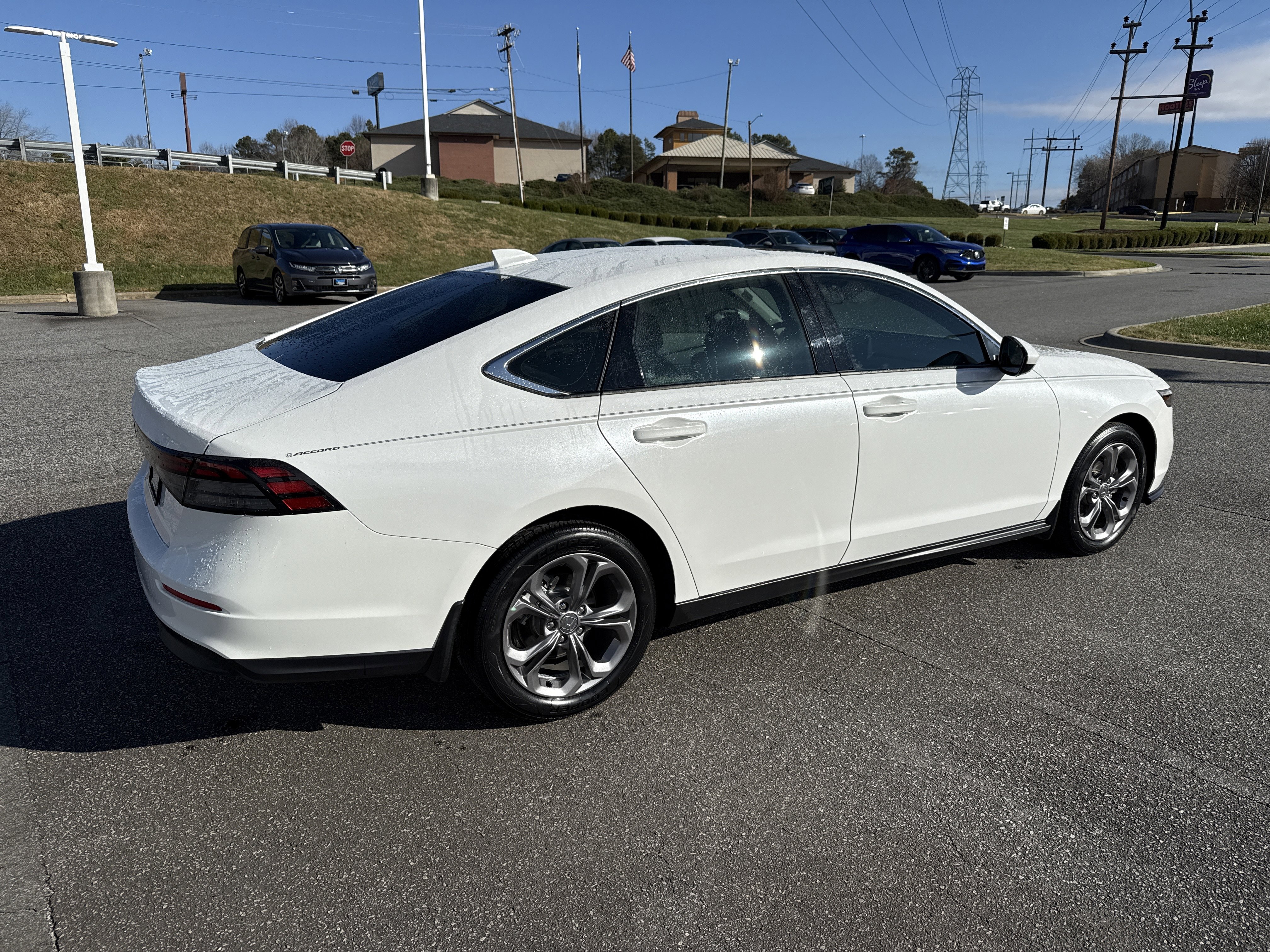 Used 2024 Honda Accord EX image 10