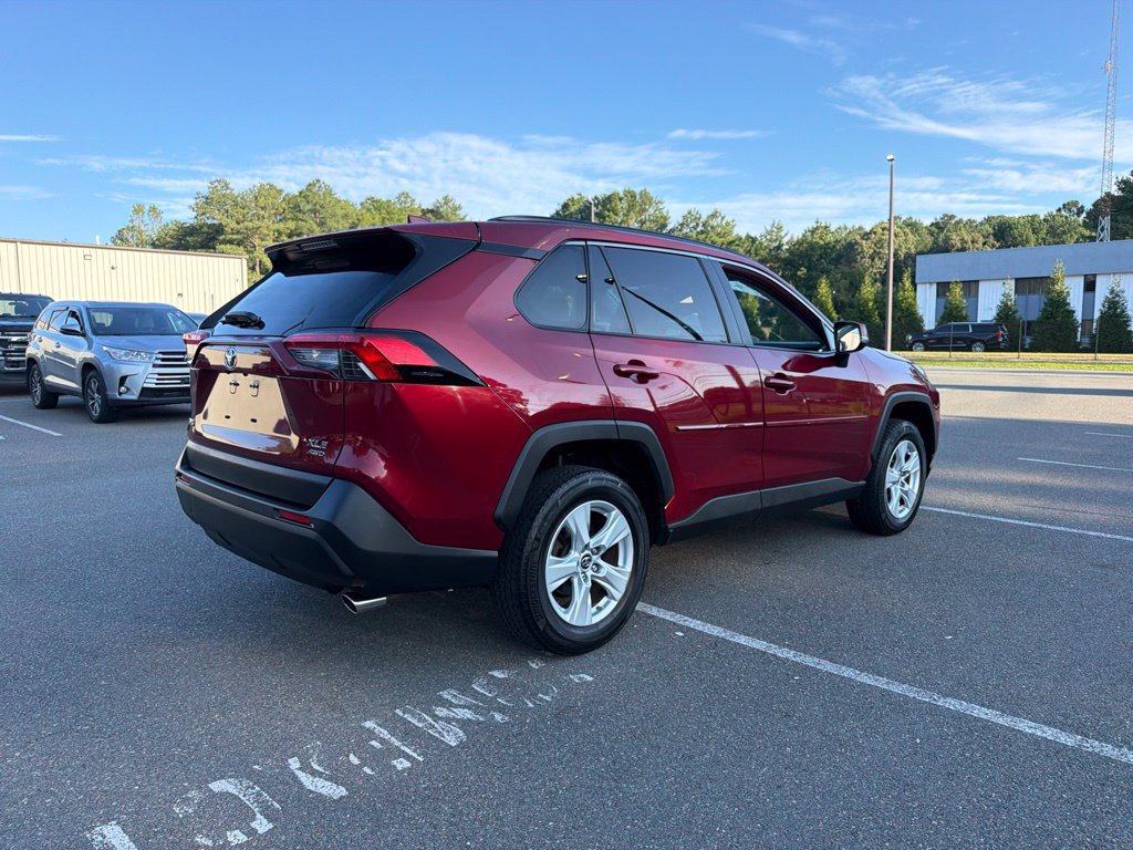 Used 2019 Toyota RAV4 XLE w/ Convenience Package AWD/4WD image 5