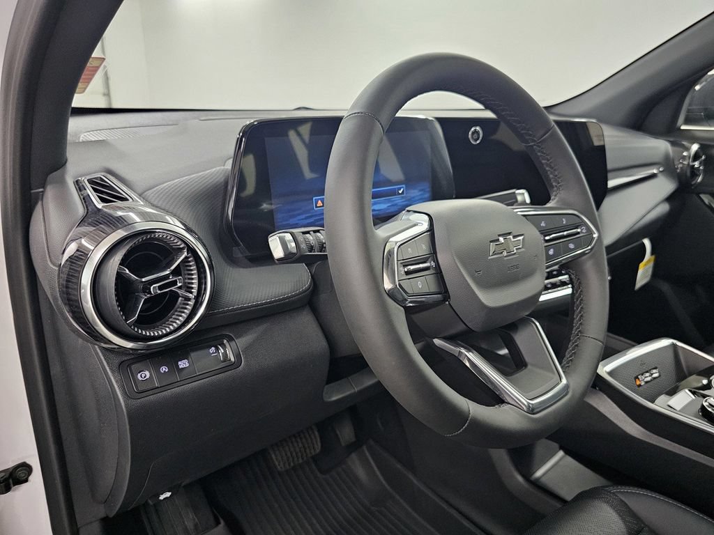 New 2027 Chevrolet Equinox LT w/ Convenience Package II FWD image 12