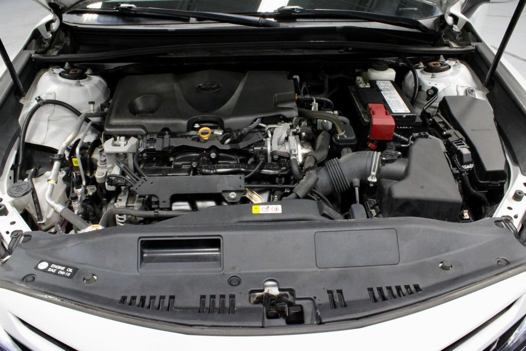 Used 2020 Toyota Camry XSE FWD image 16